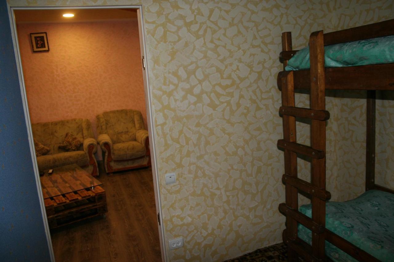 Guest House Nima Borjomi Eksteriør billede