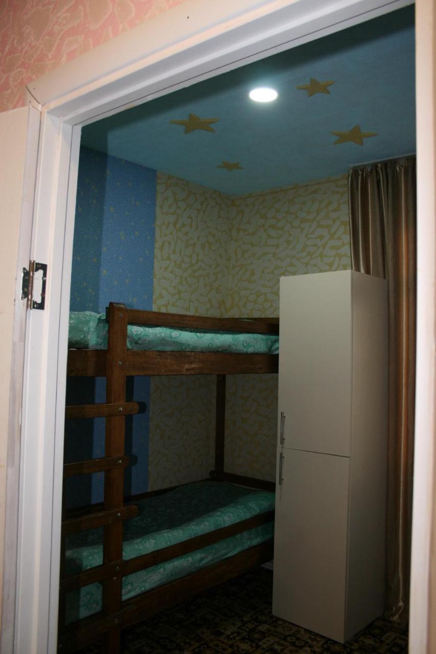 Guest House Nima Borjomi Eksteriør billede