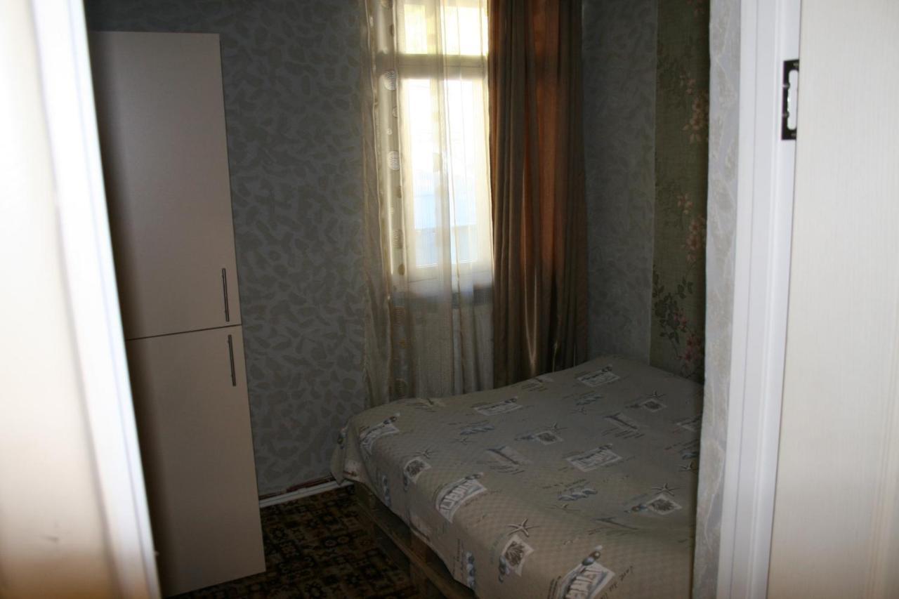 Guest House Nima Borjomi Eksteriør billede